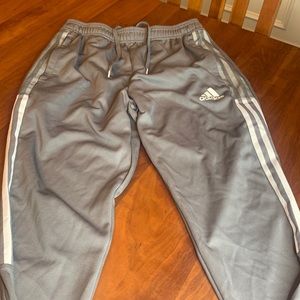 Adidas gray Boys Size M Aeroready joggers